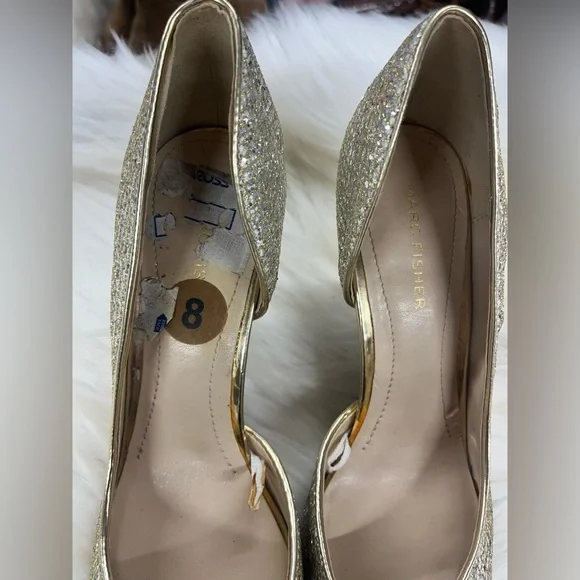 Marc Fisher Gold high heeled shoes size 8 woman’s - Picture 3 of 10